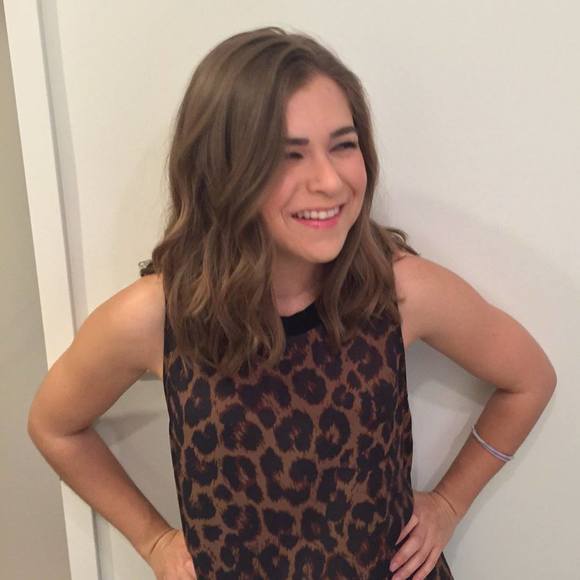 Meet your Posher, Gabrielle - Picture 1 of 1